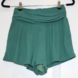 HIGH WAIST CLASSY DRESS SHORTS